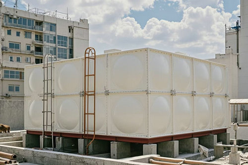 郑州玻璃钢水箱加保暖层有哪些注意事项？